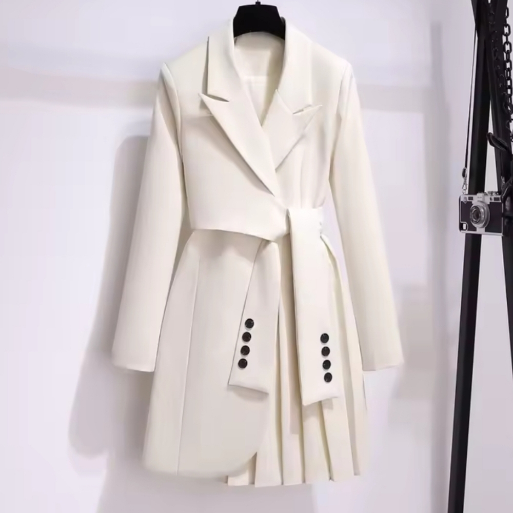 Elegant Women's White Belted Blazer Jacket